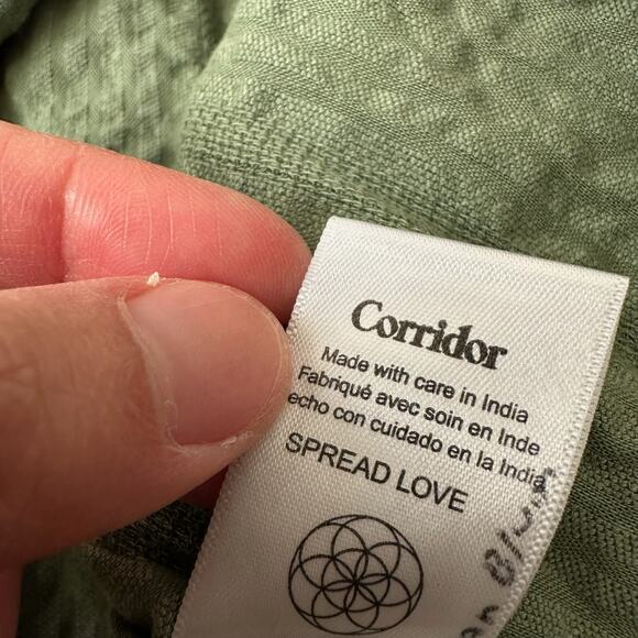 CORRIDOR Seersucker Camp Shirt Thyme Green Striped Button Up Beach Travel - Picture 5 of 7